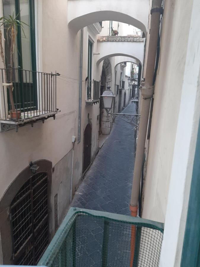 Le Ginestre In Centro Bed and Breakfast Salerno Exterior foto